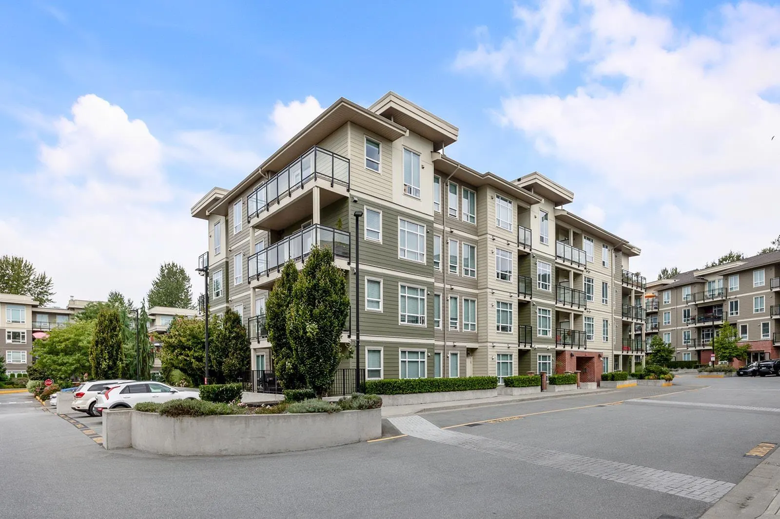 E106 20211 66 AVENUE