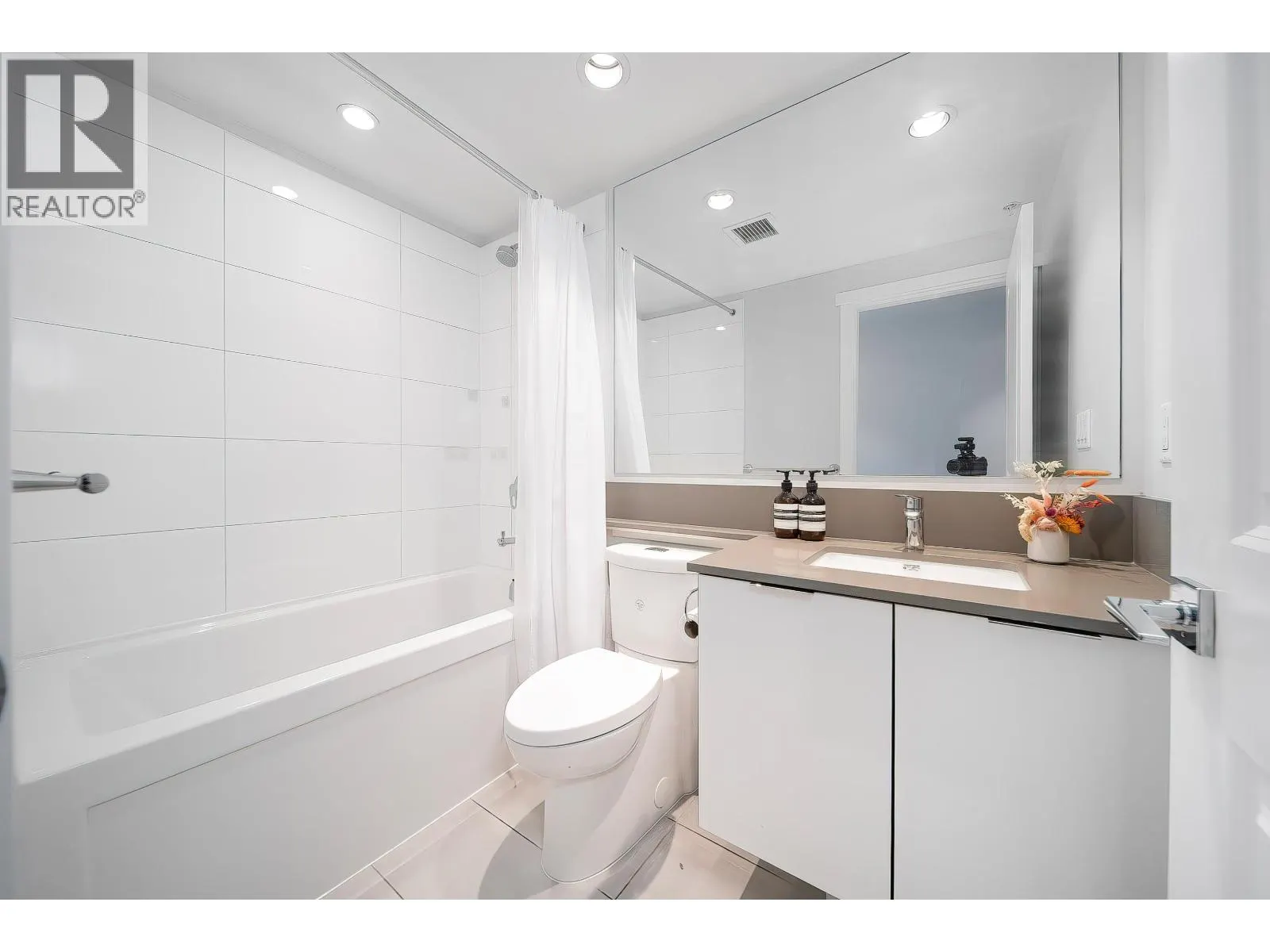 3206 2388 MADISON AVENUE