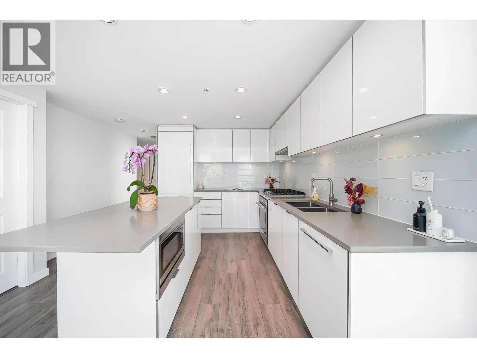3206 2388 MADISON AVENUE