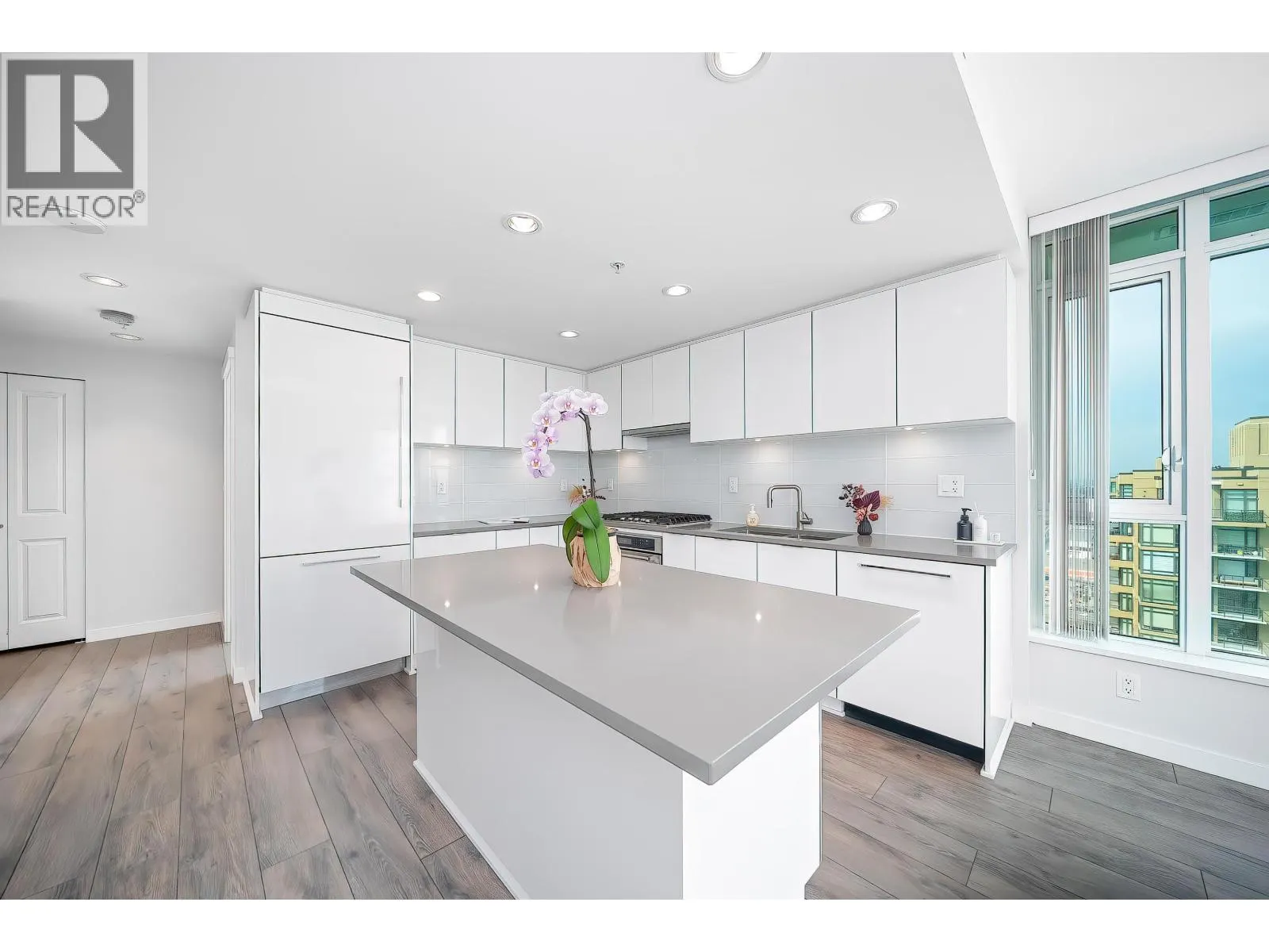 3206 2388 MADISON AVENUE