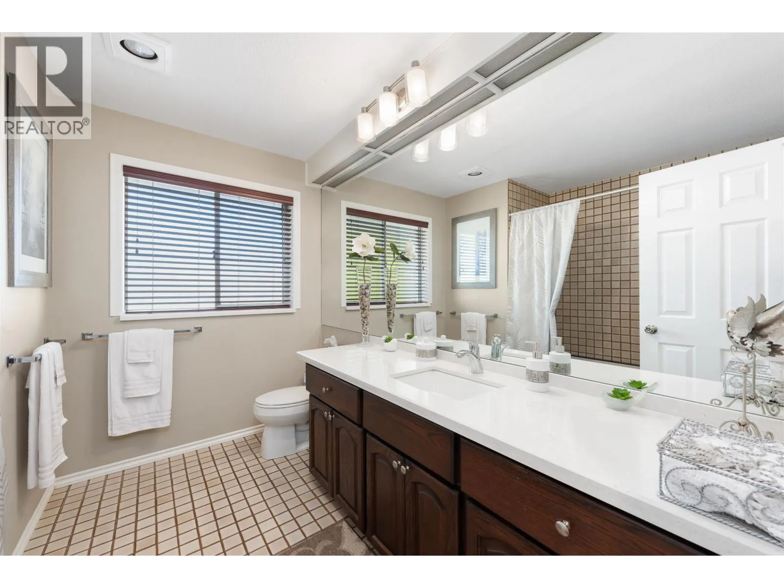 3173 LEEWARD COURT