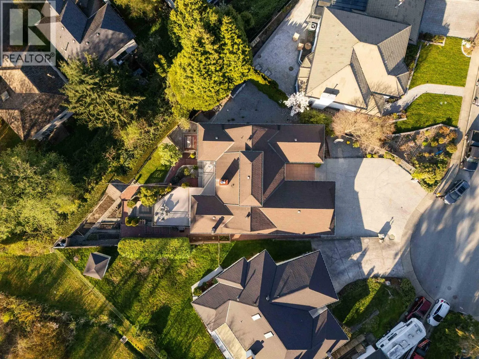 3173 LEEWARD COURT