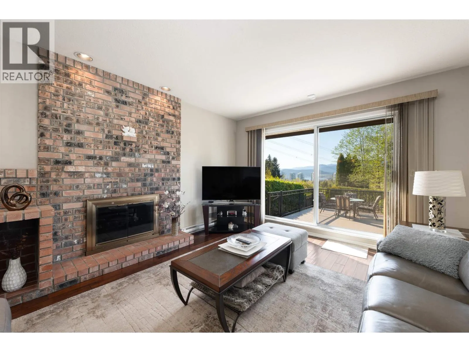 3173 LEEWARD COURT
