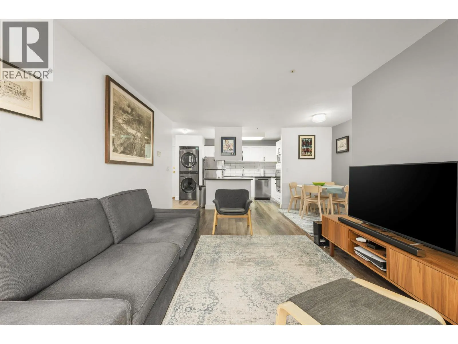 D202 40160 WILLOW CRESCENT