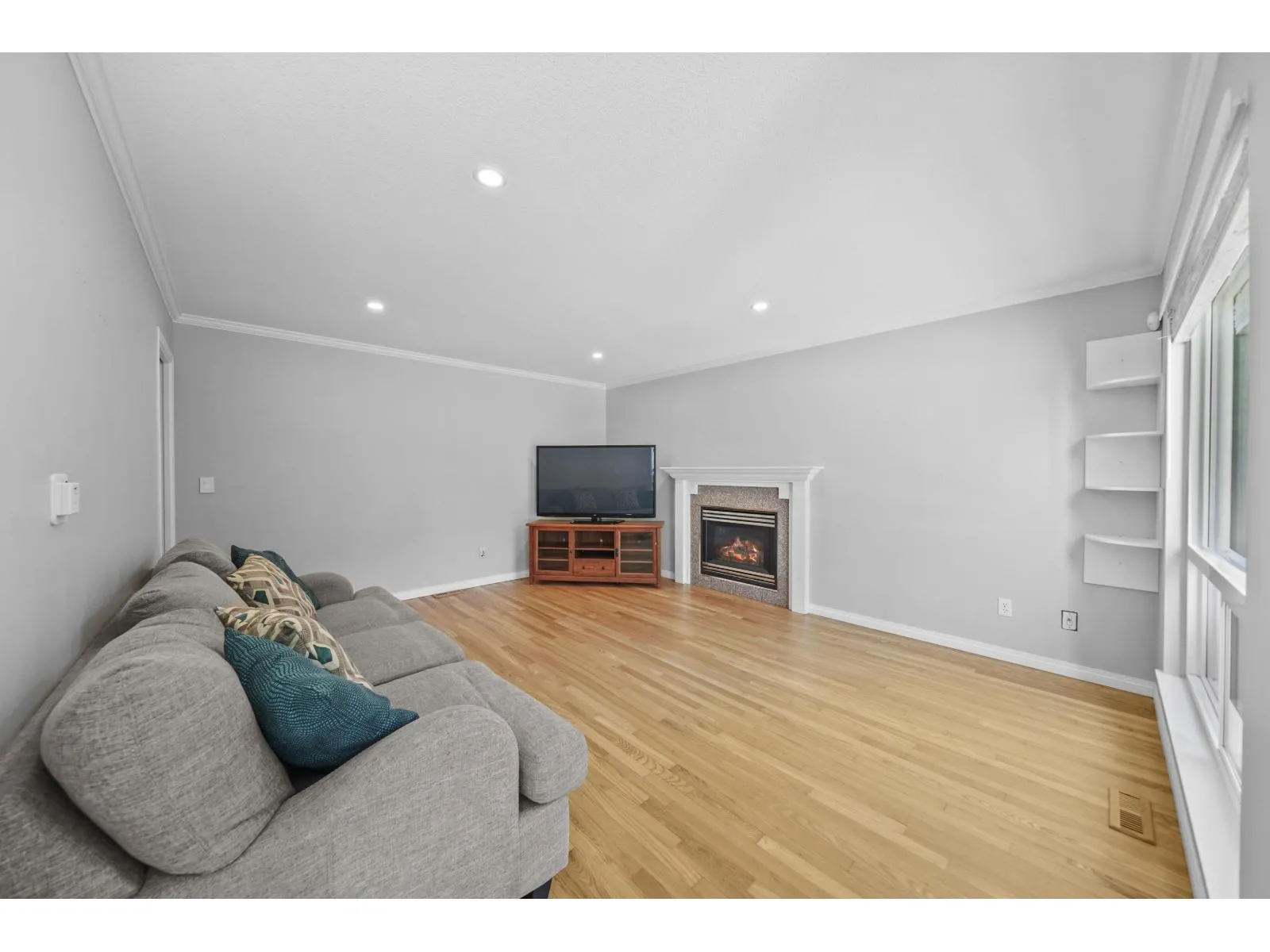 8311 170 STREET