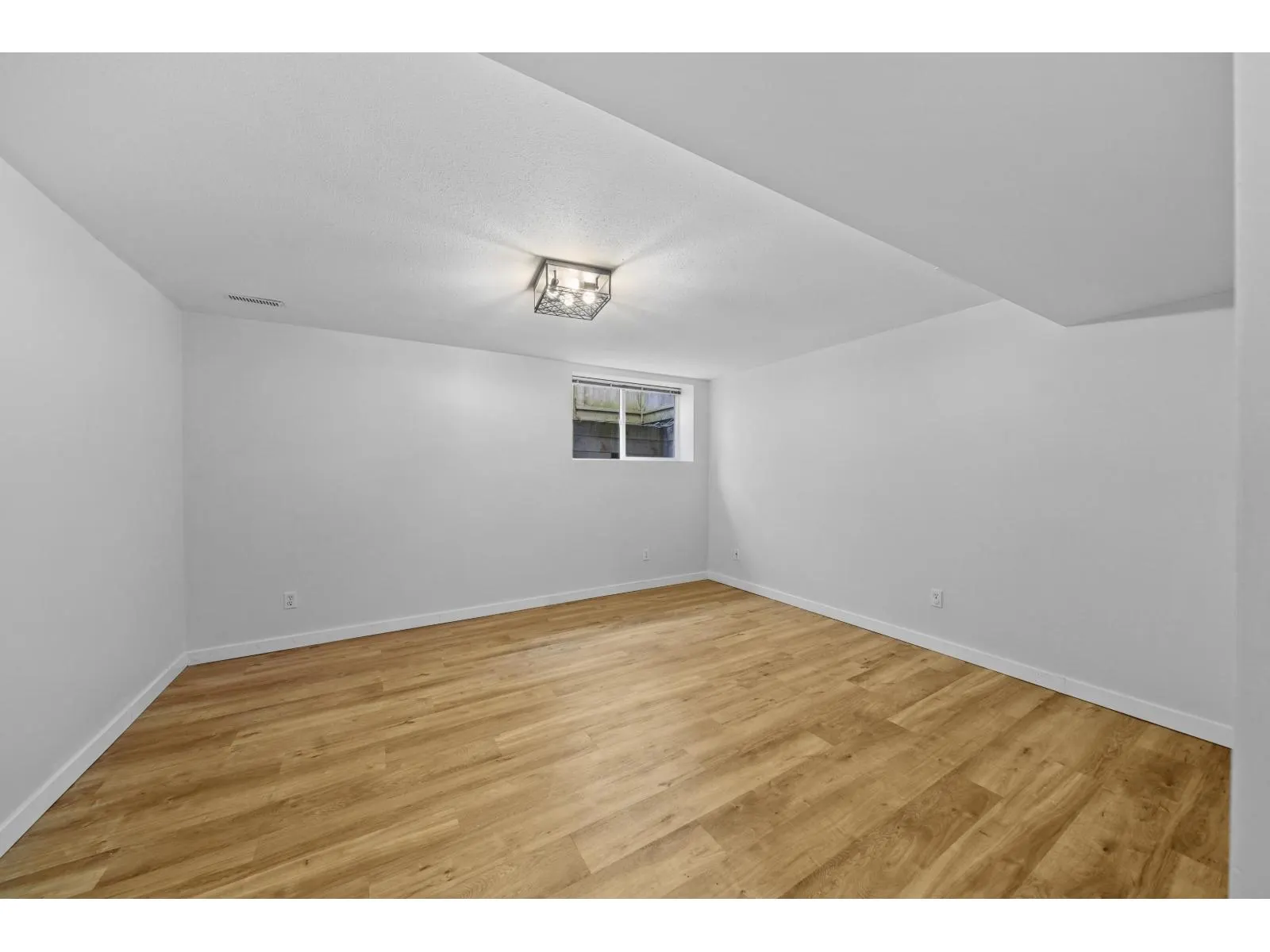 8311 170 STREET