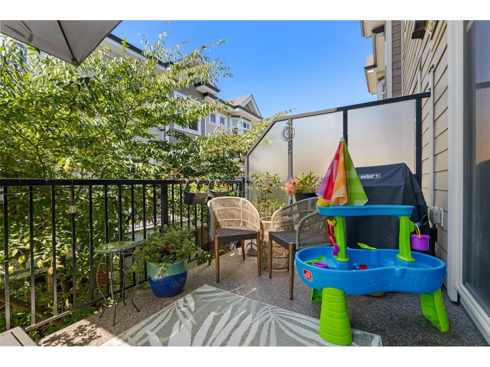 93 8068 207 STREET