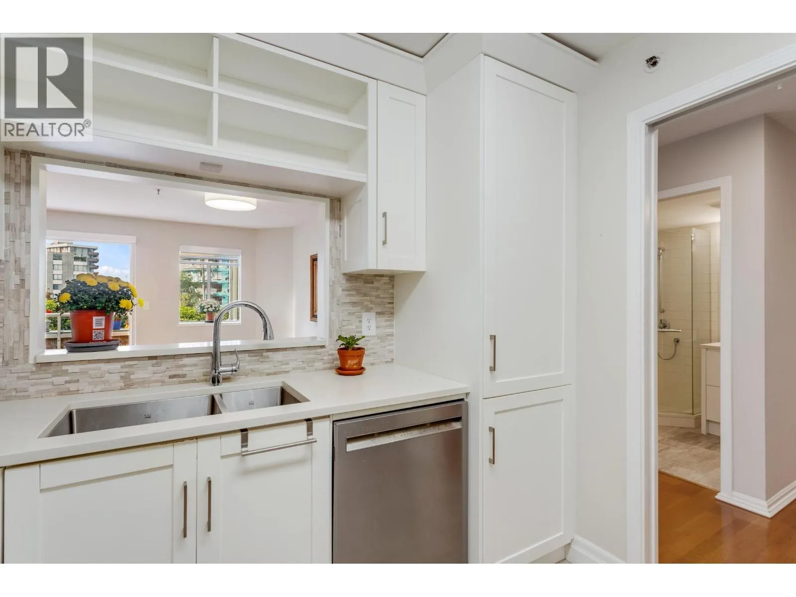 5 2150 MARINE DRIVE