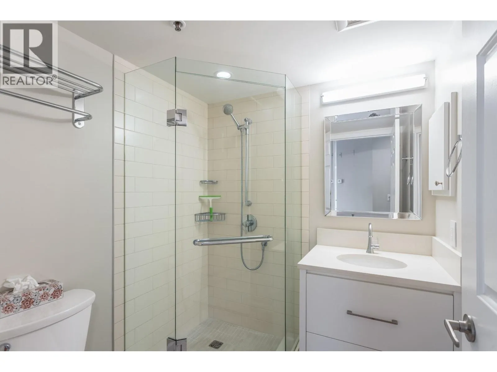 5 2150 MARINE DRIVE
