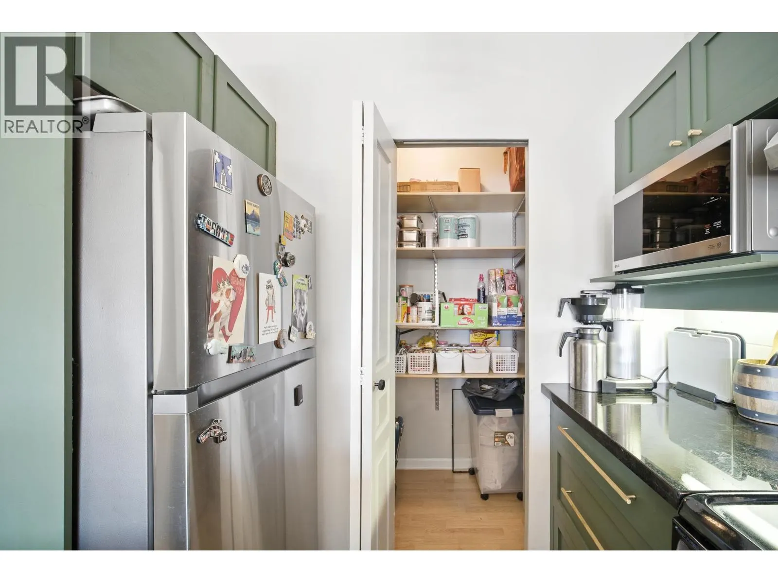 409 1820 E KENT AVE SOUTH AVENUE