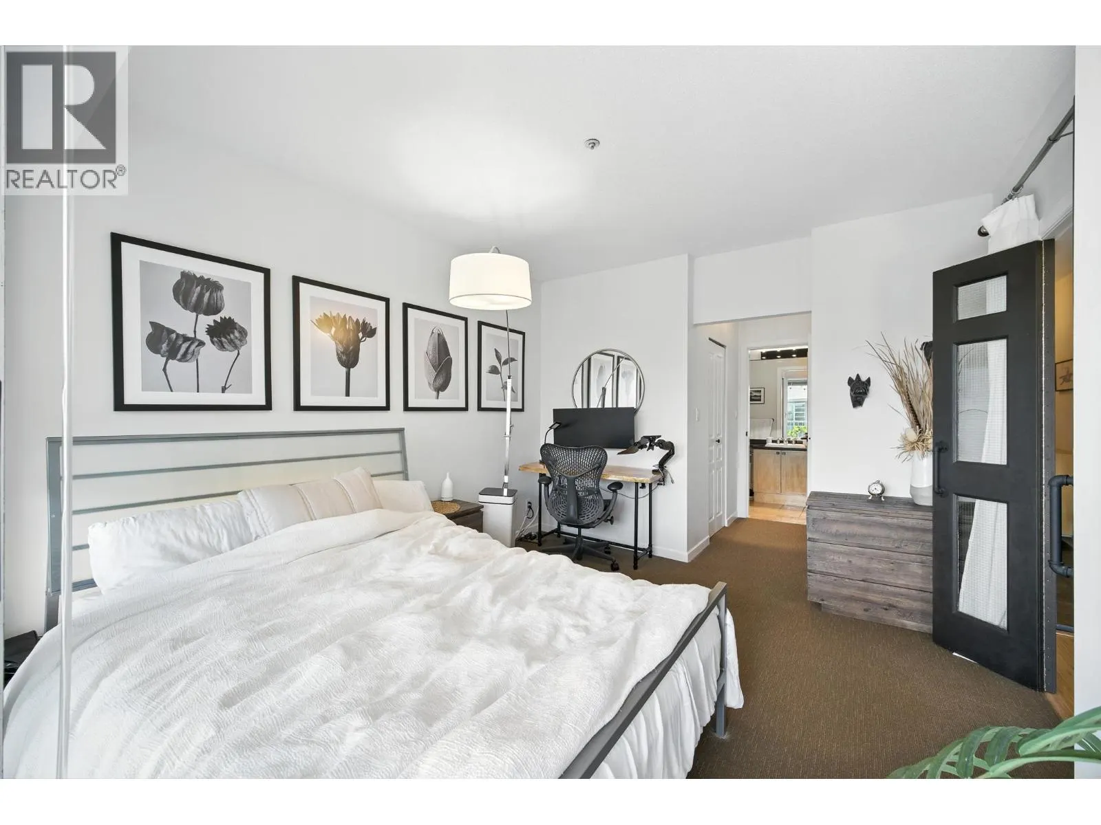 409 1820 E KENT AVE SOUTH AVENUE