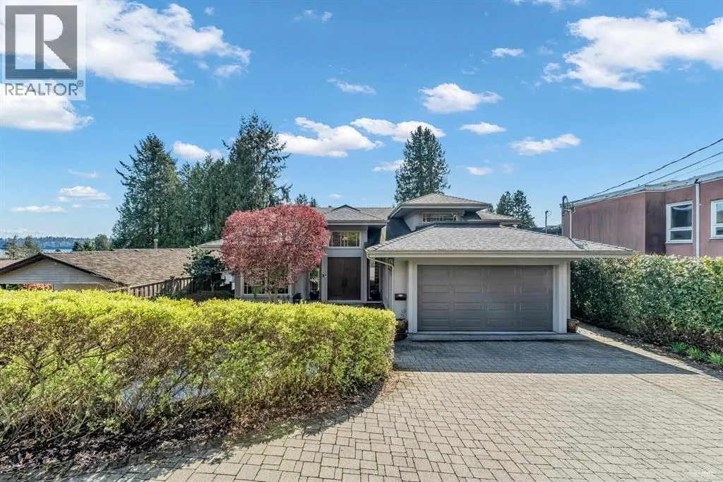 2566 MARINE DRIVE