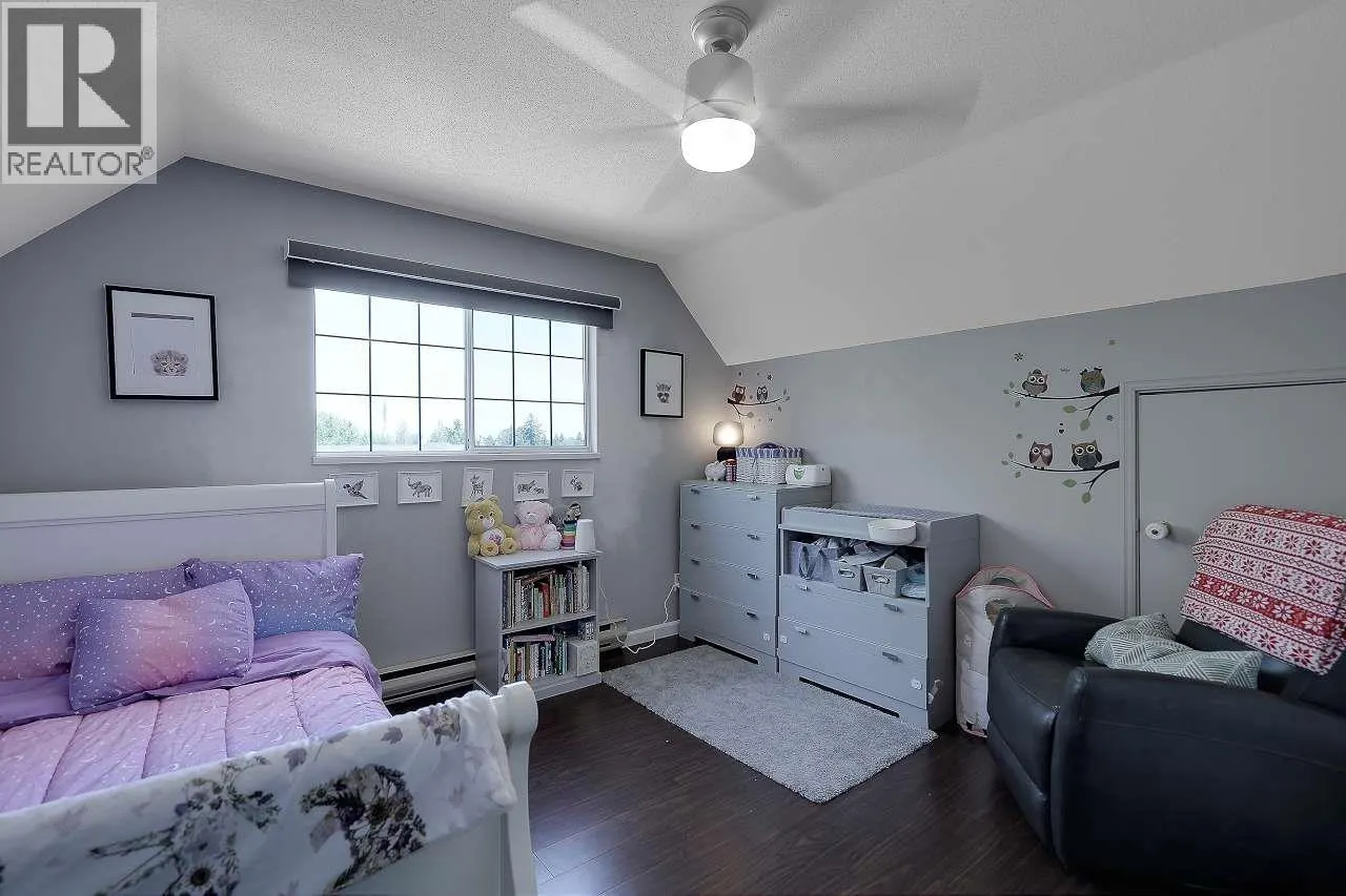 5256 CAMBRIDGE COURT