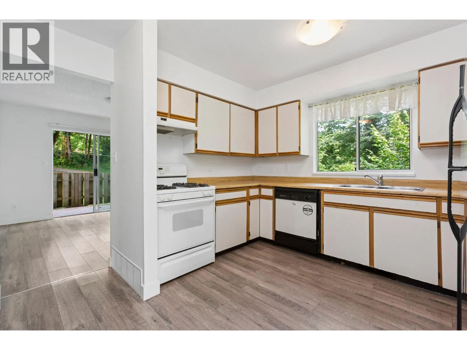 65 SEAVIEW DRIVE