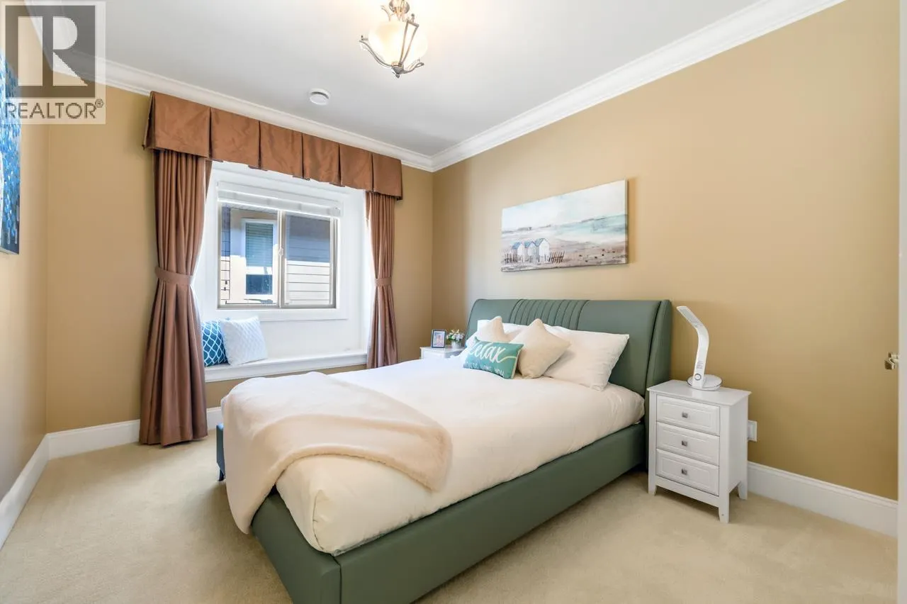 5830 FAIR WYND