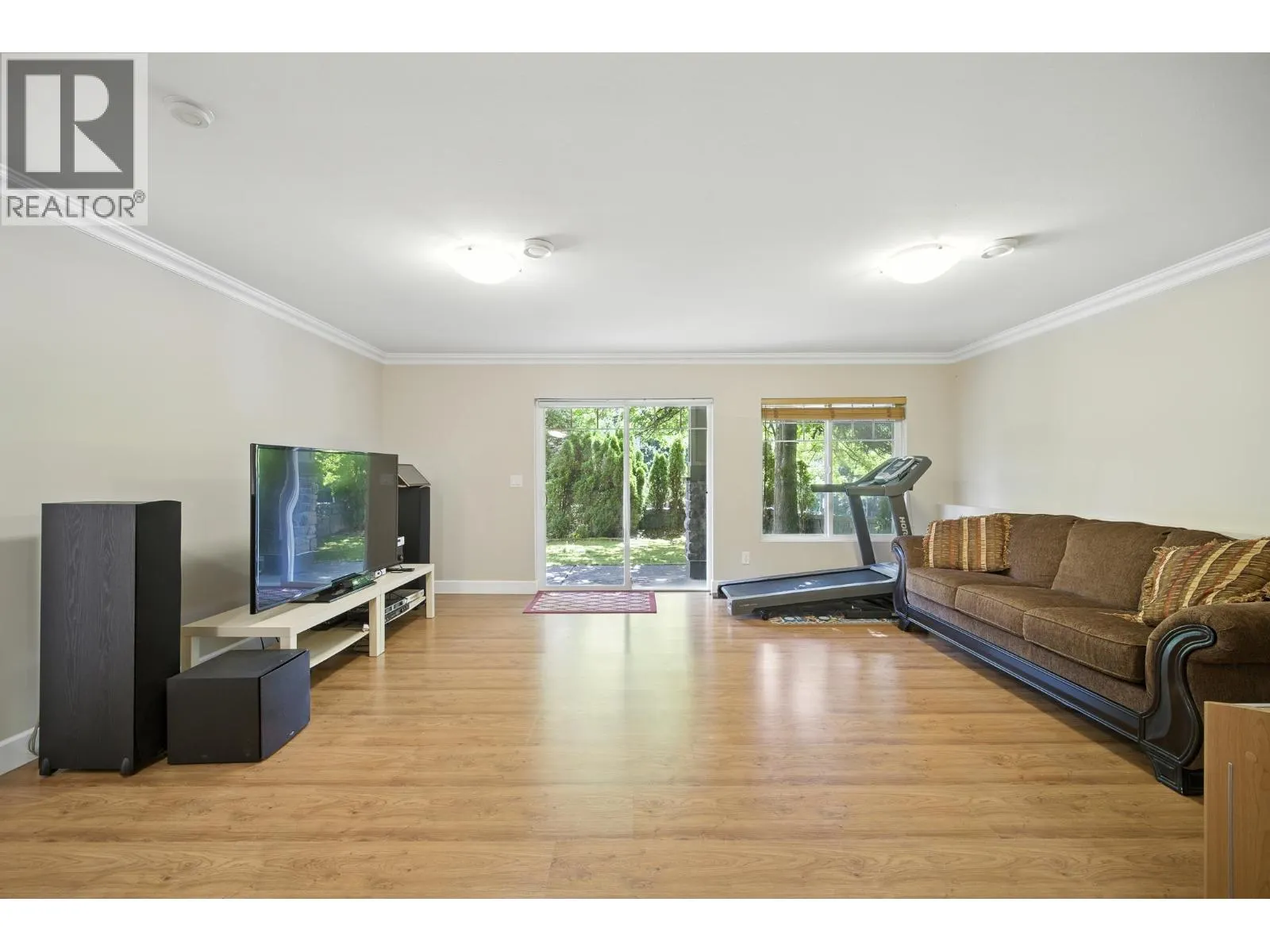 3252 CAMELBACK LANE