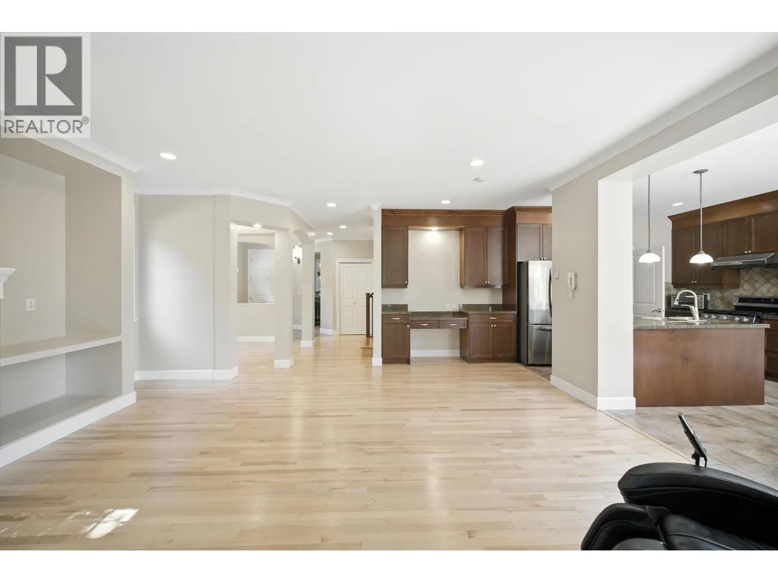 3252 CAMELBACK LANE