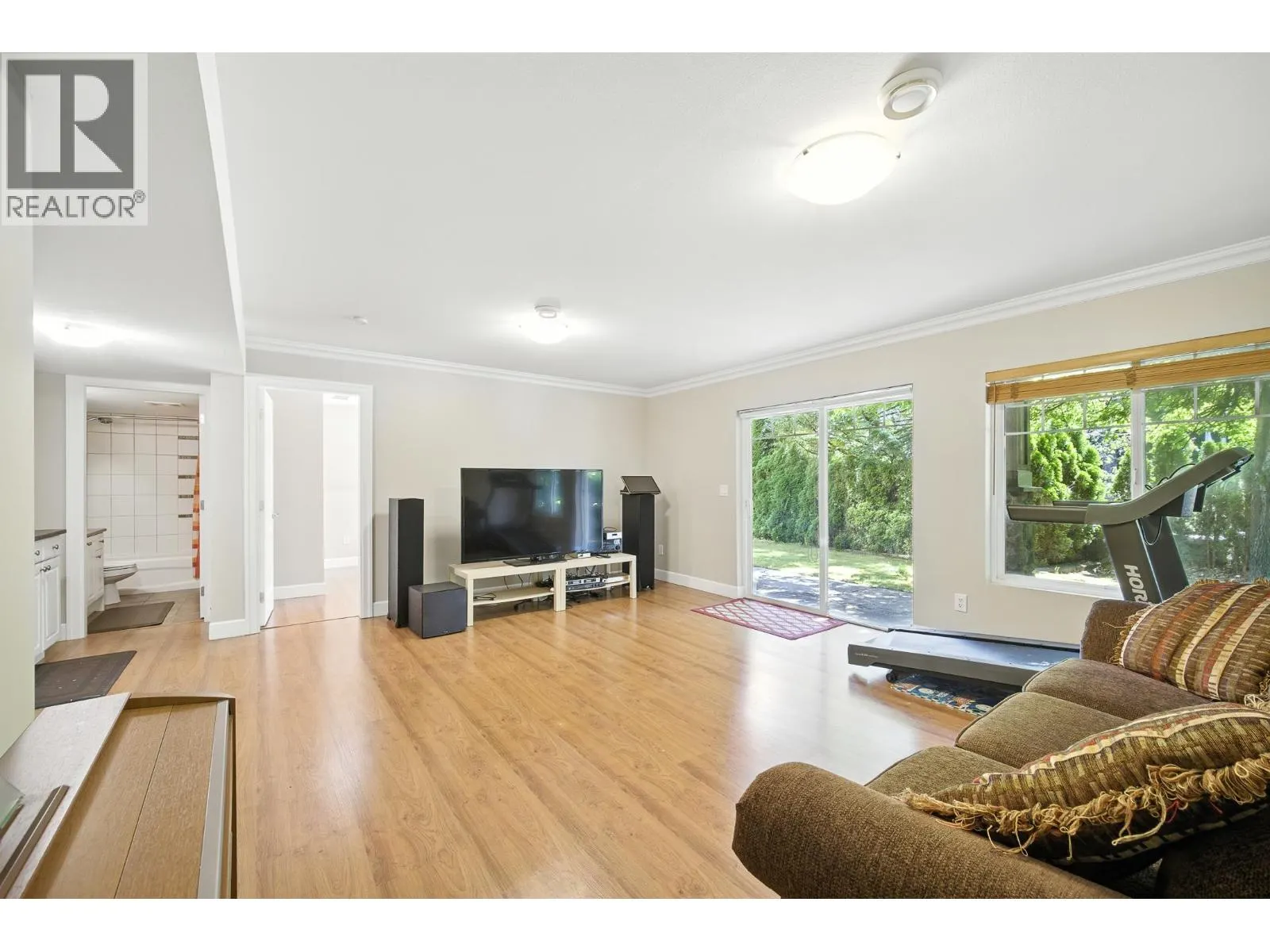 3252 CAMELBACK LANE