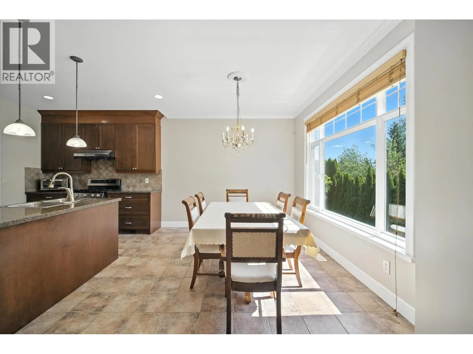 3252 CAMELBACK LANE