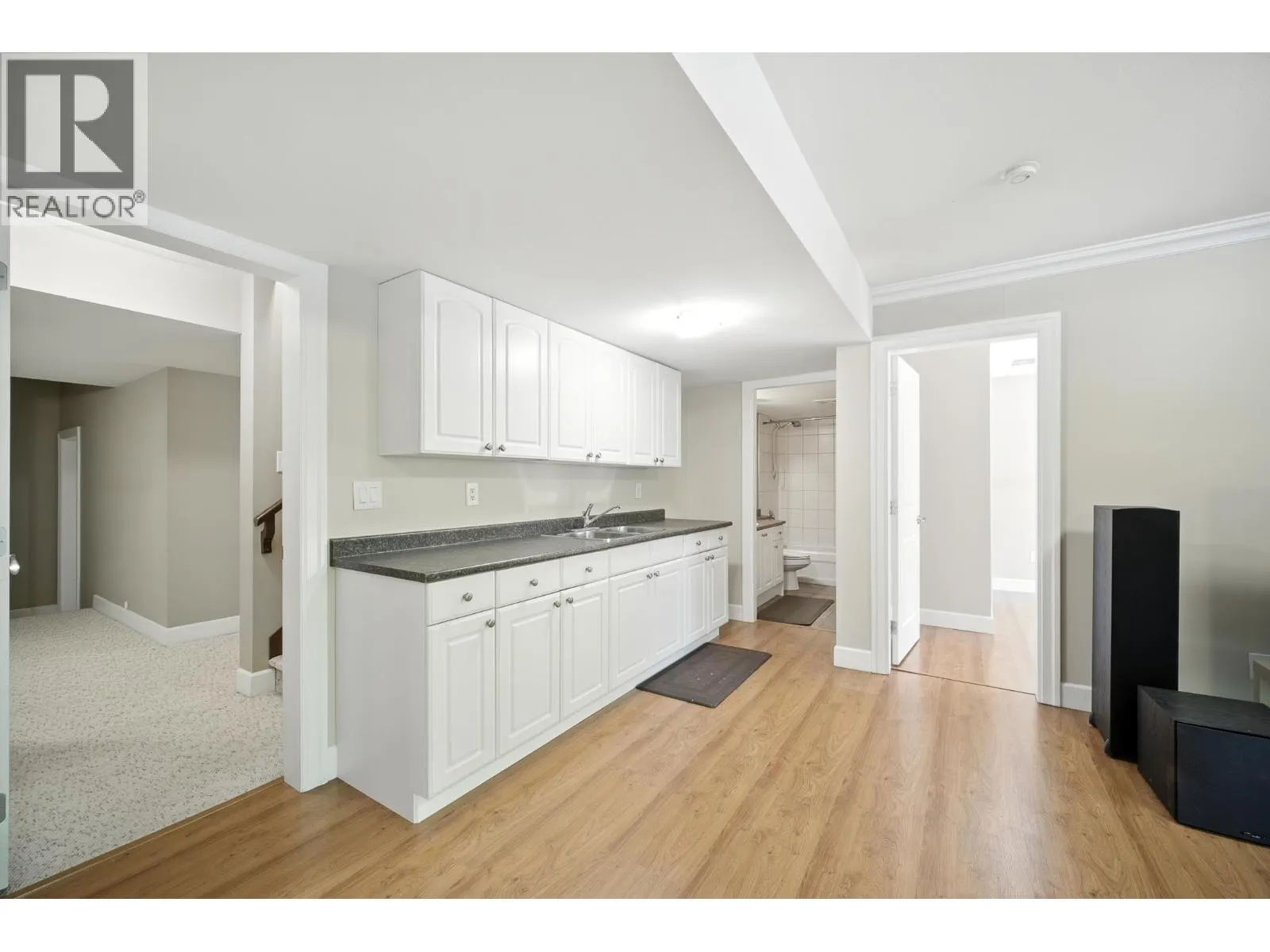 3252 CAMELBACK LANE