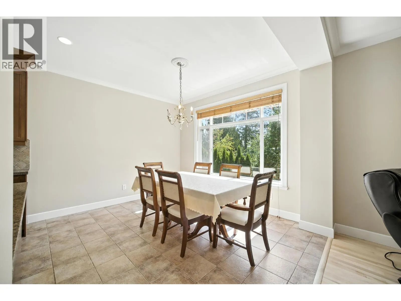 3252 CAMELBACK LANE