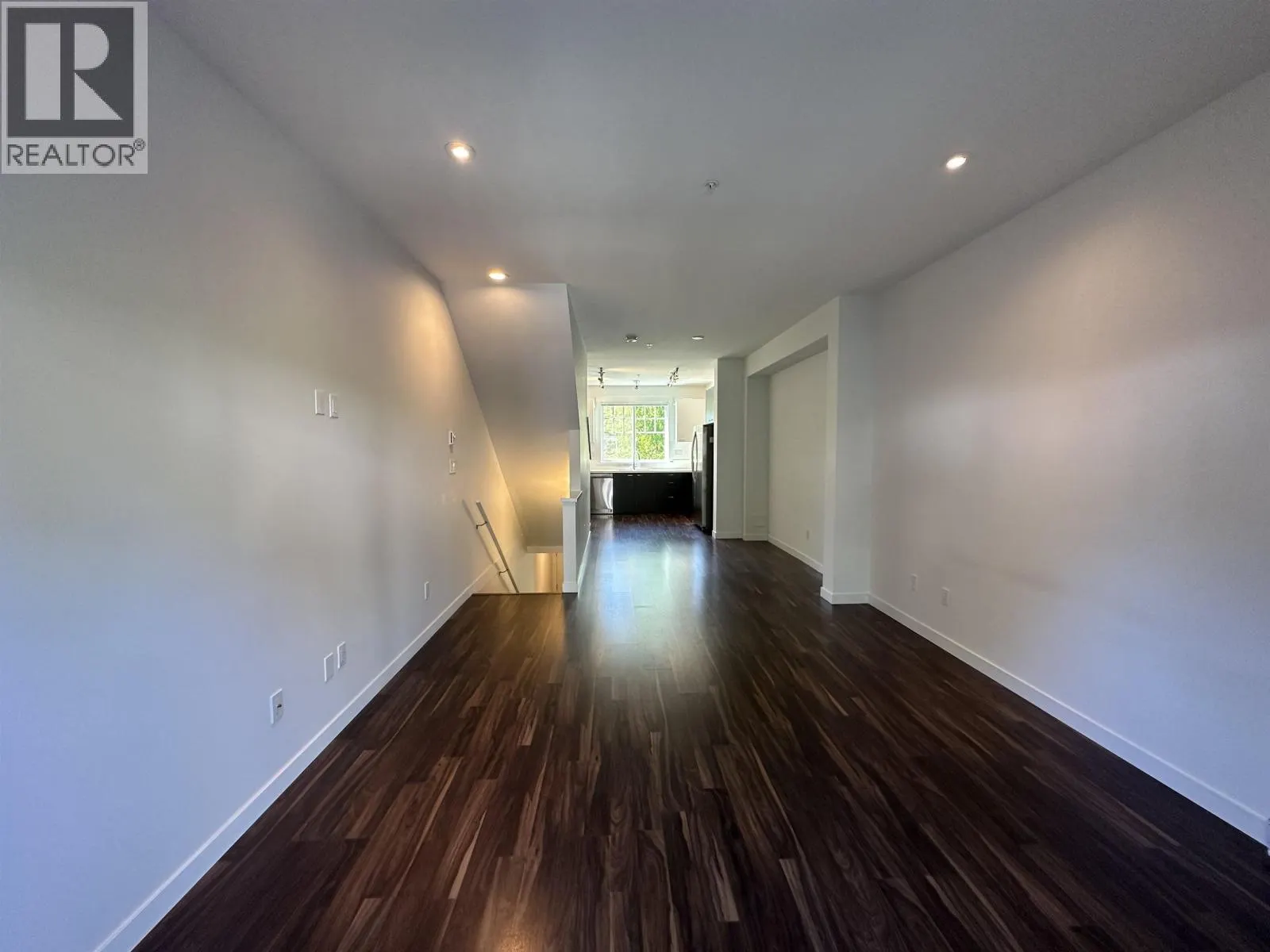 40 3010 RIVERBEND DRIVE