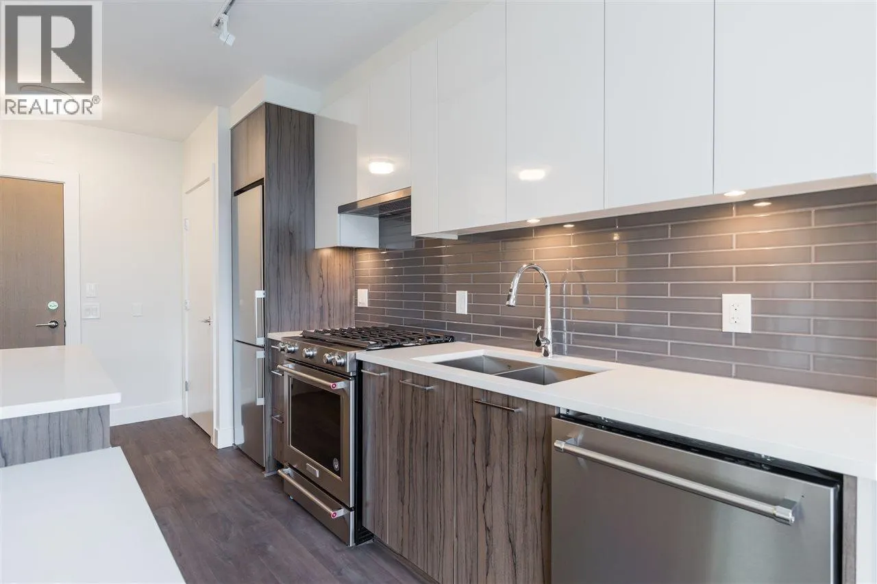 408 258 NELSON'S COURT