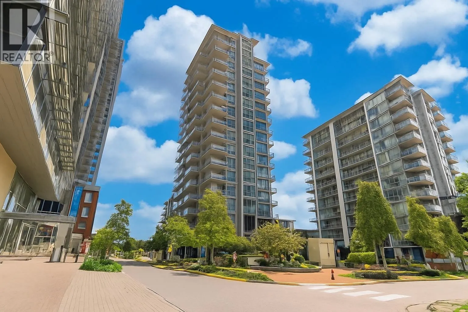408 258 NELSON'S COURT