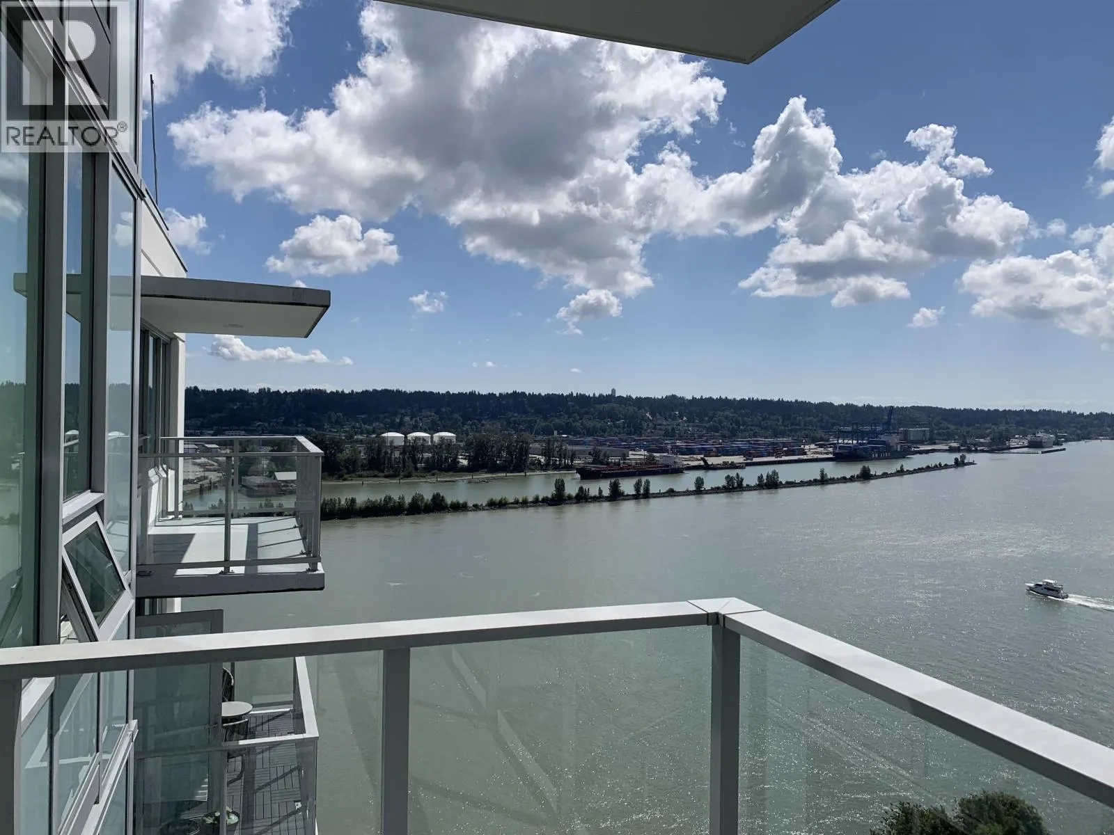2512 988 QUAYSIDE DRIVE