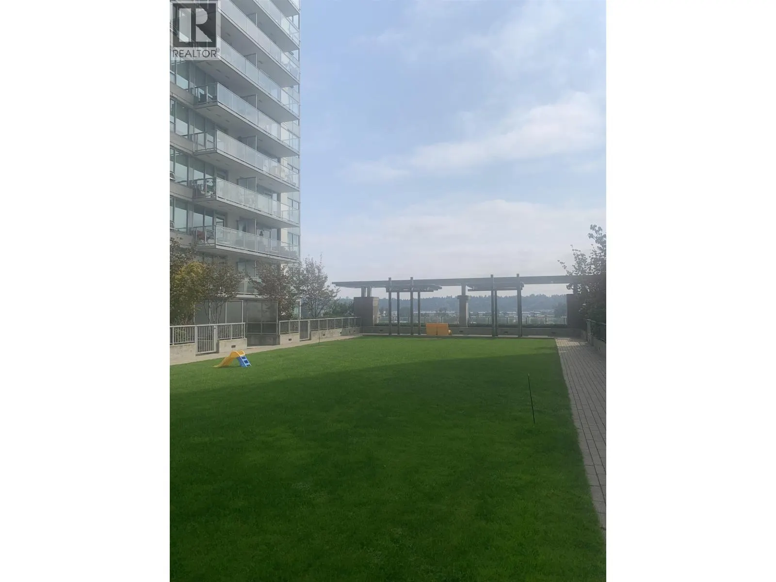2512 988 QUAYSIDE DRIVE
