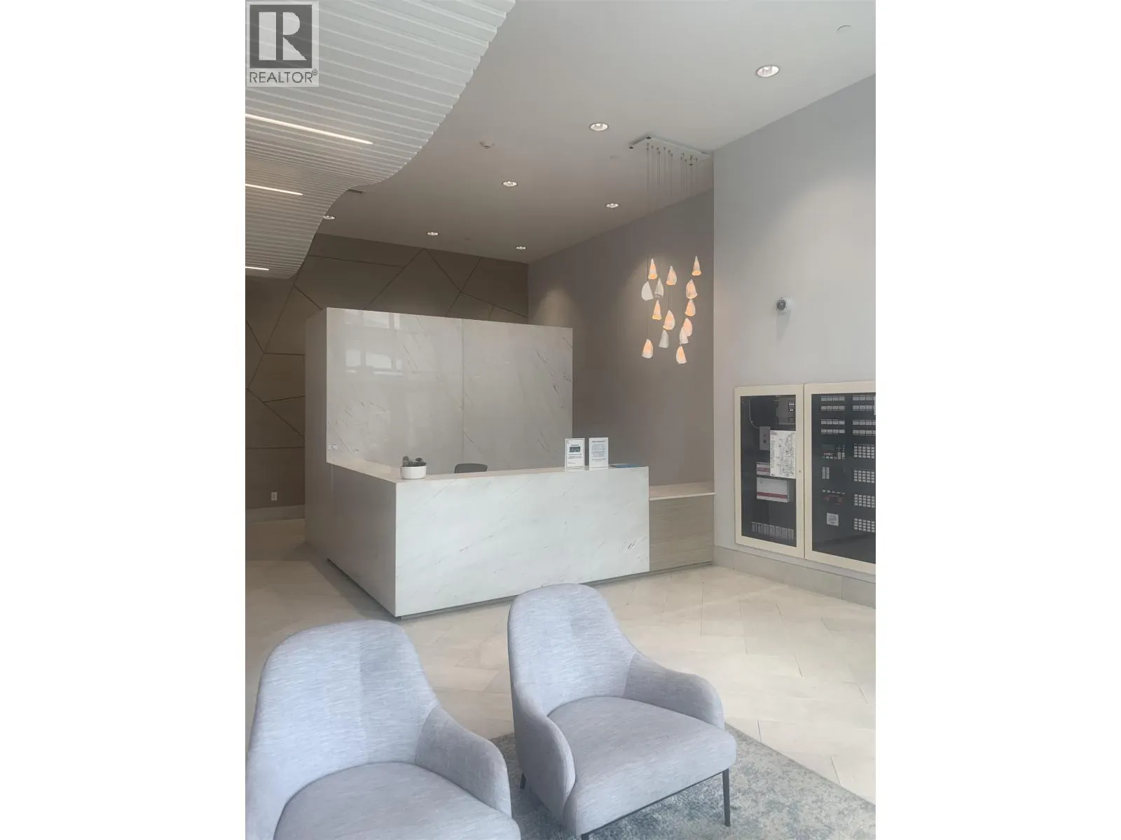 2512 988 QUAYSIDE DRIVE