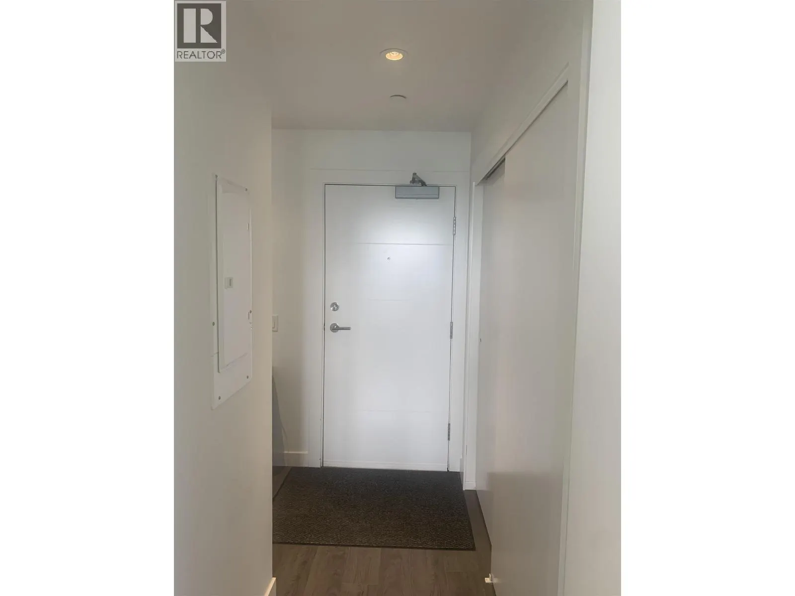 2512 988 QUAYSIDE DRIVE