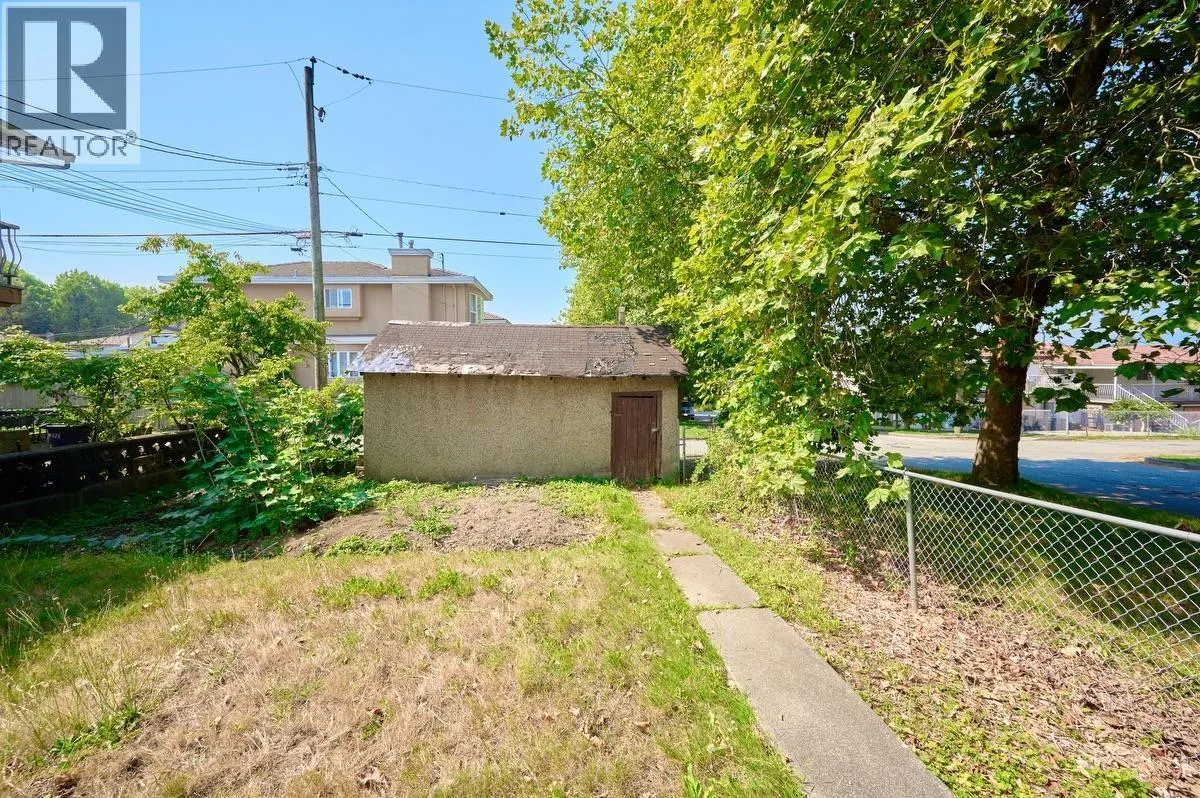 4307 NANAIMO STREET