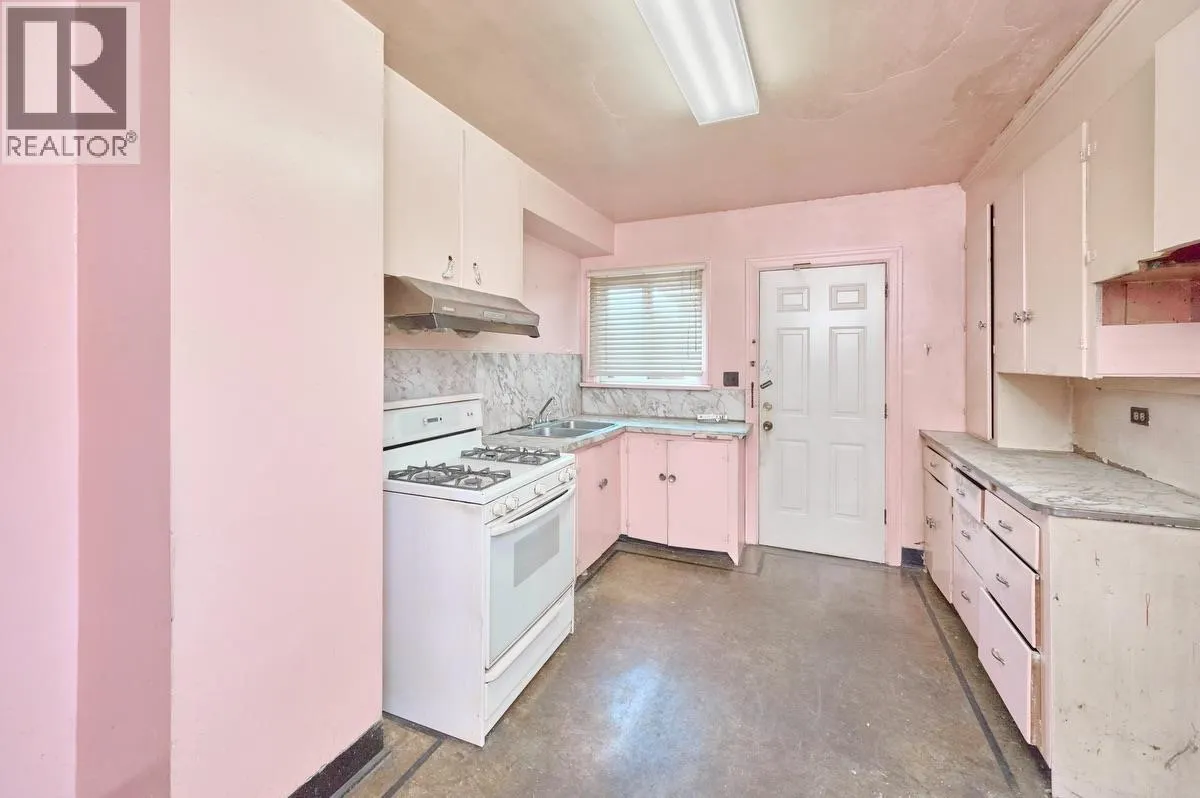 4307 NANAIMO STREET