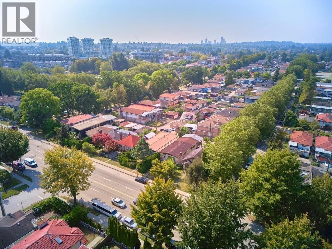 4307 NANAIMO STREET