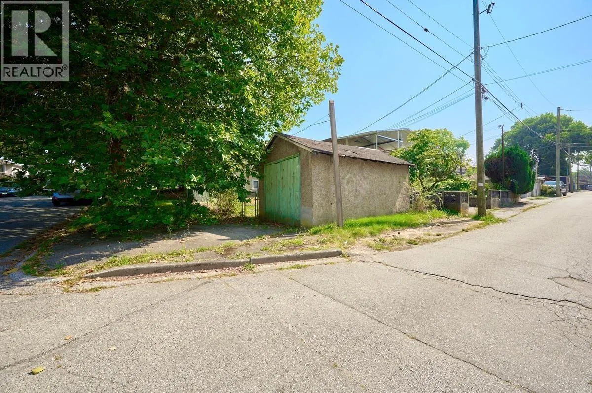 4307 NANAIMO STREET