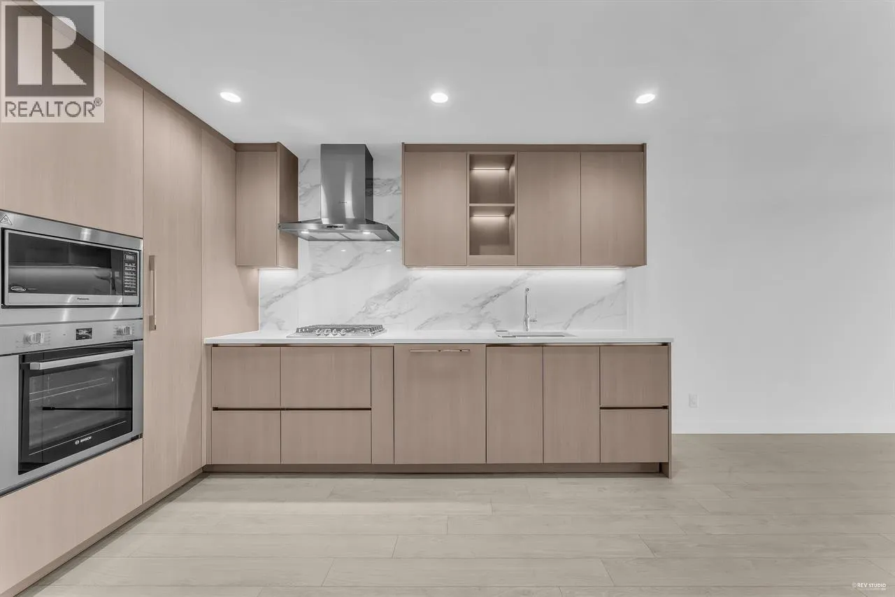 708 4880 LOUGHEED HIGHWAY