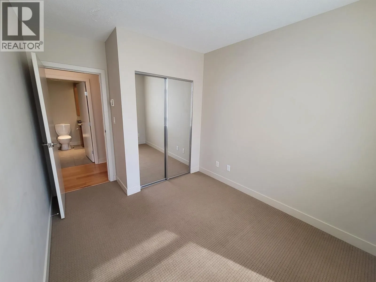 515 2268 W BROADWAY