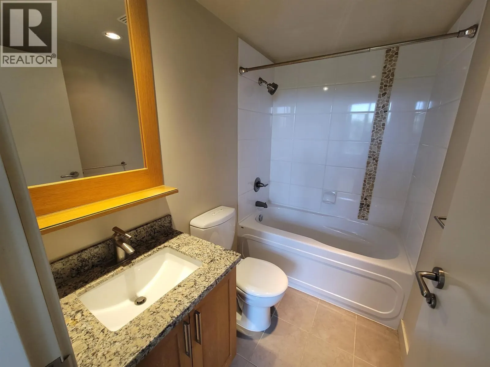 515 2268 W BROADWAY