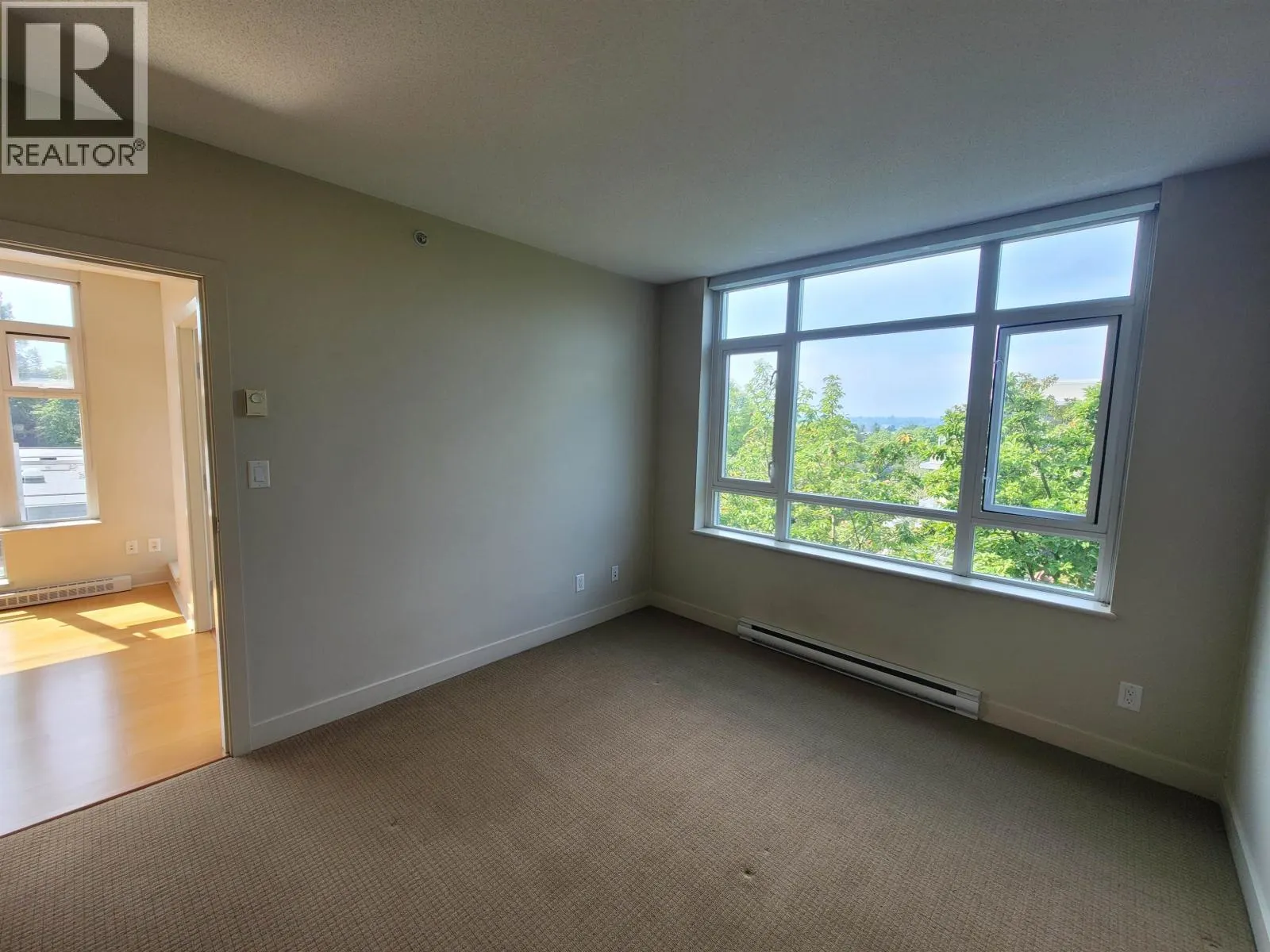 515 2268 W BROADWAY
