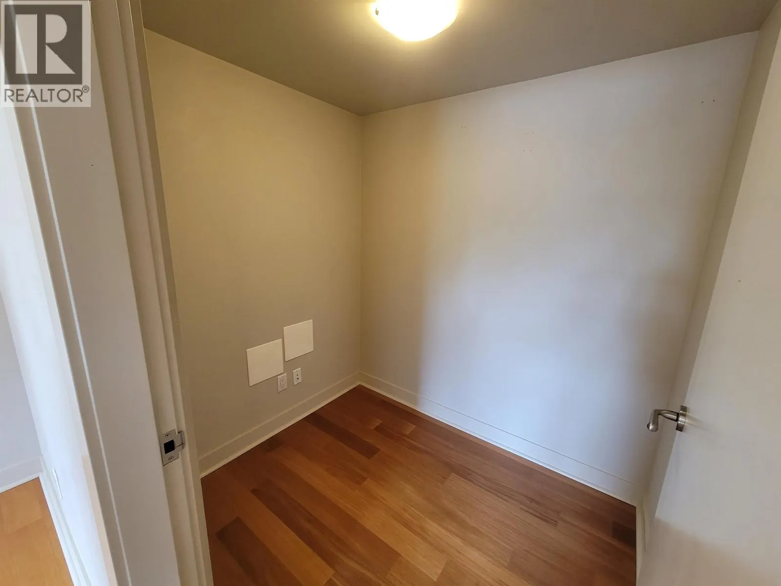 515 2268 W BROADWAY