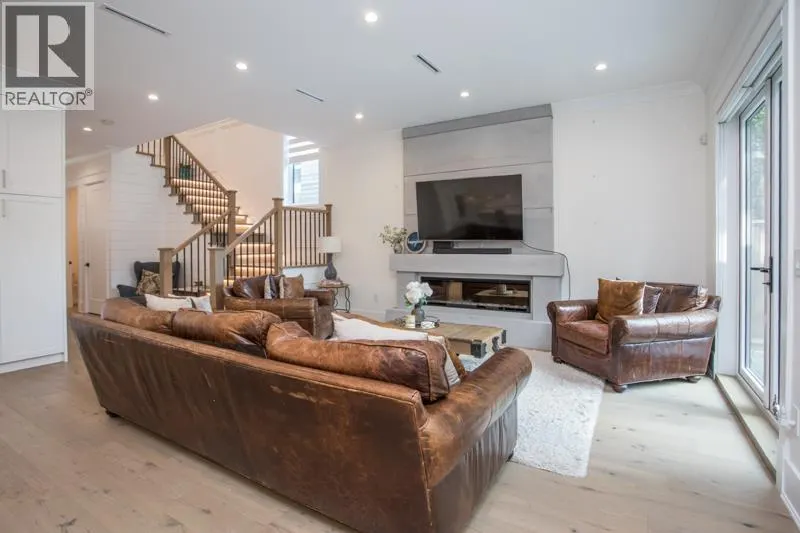 11240 SCHOONER COURT