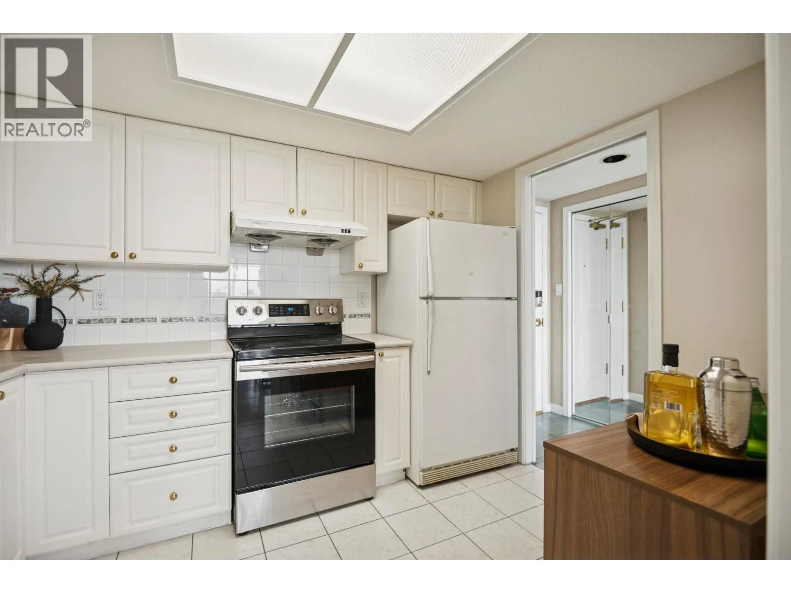 1605 6088 MINORU BOULEVARD