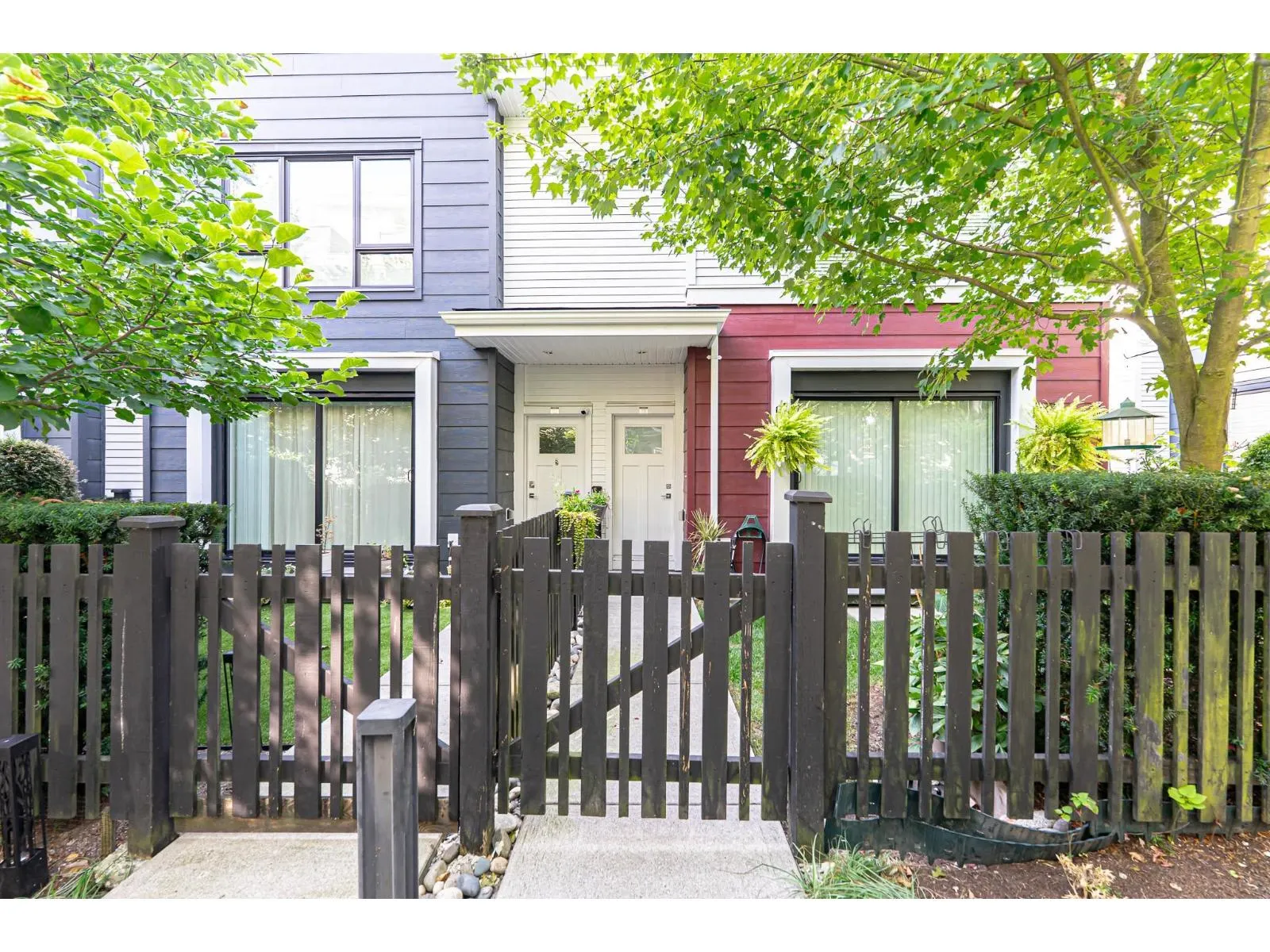 111 2280 163 STREET