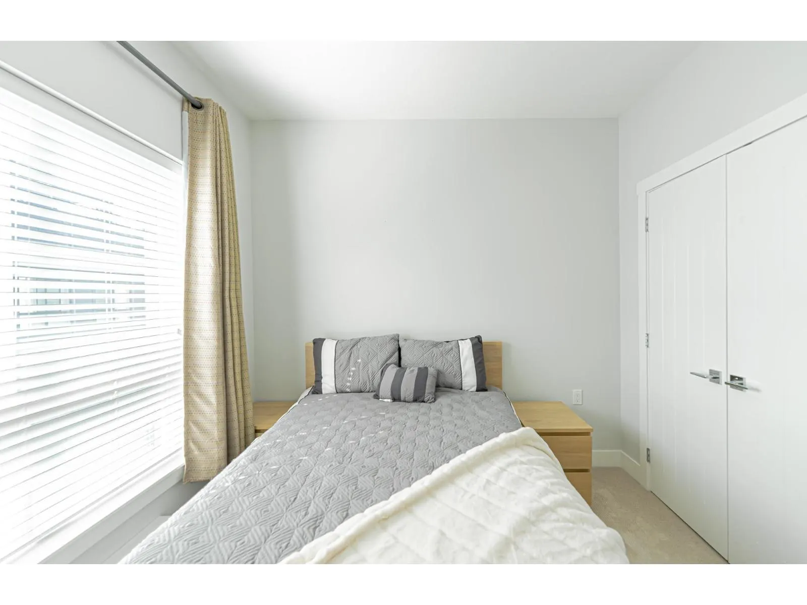 111 2280 163 STREET