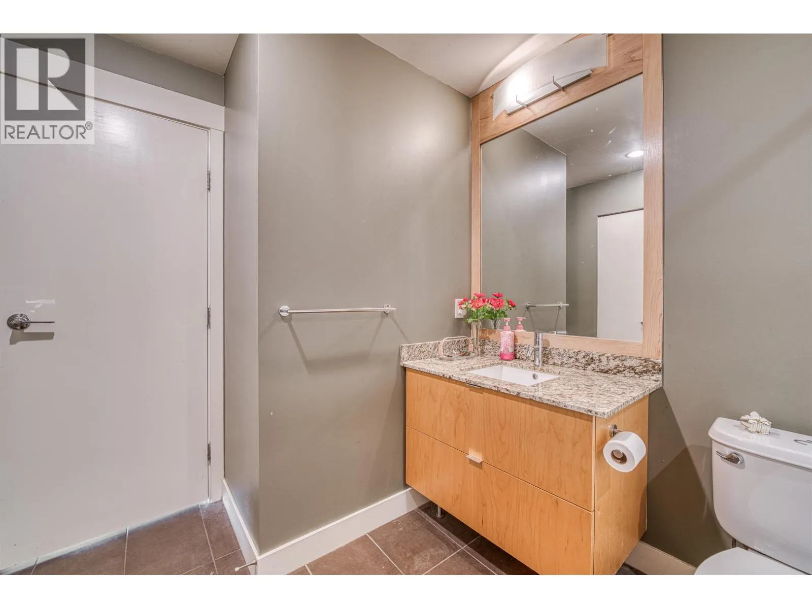 1208 7088 18TH AVENUE