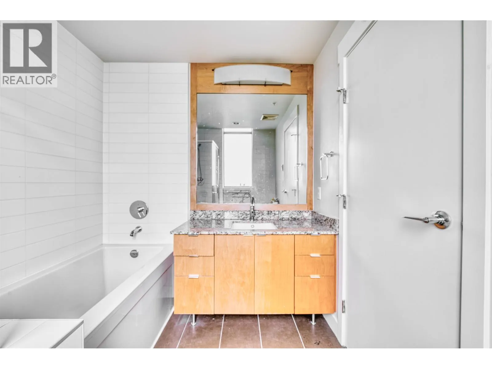 1208 7088 18TH AVENUE
