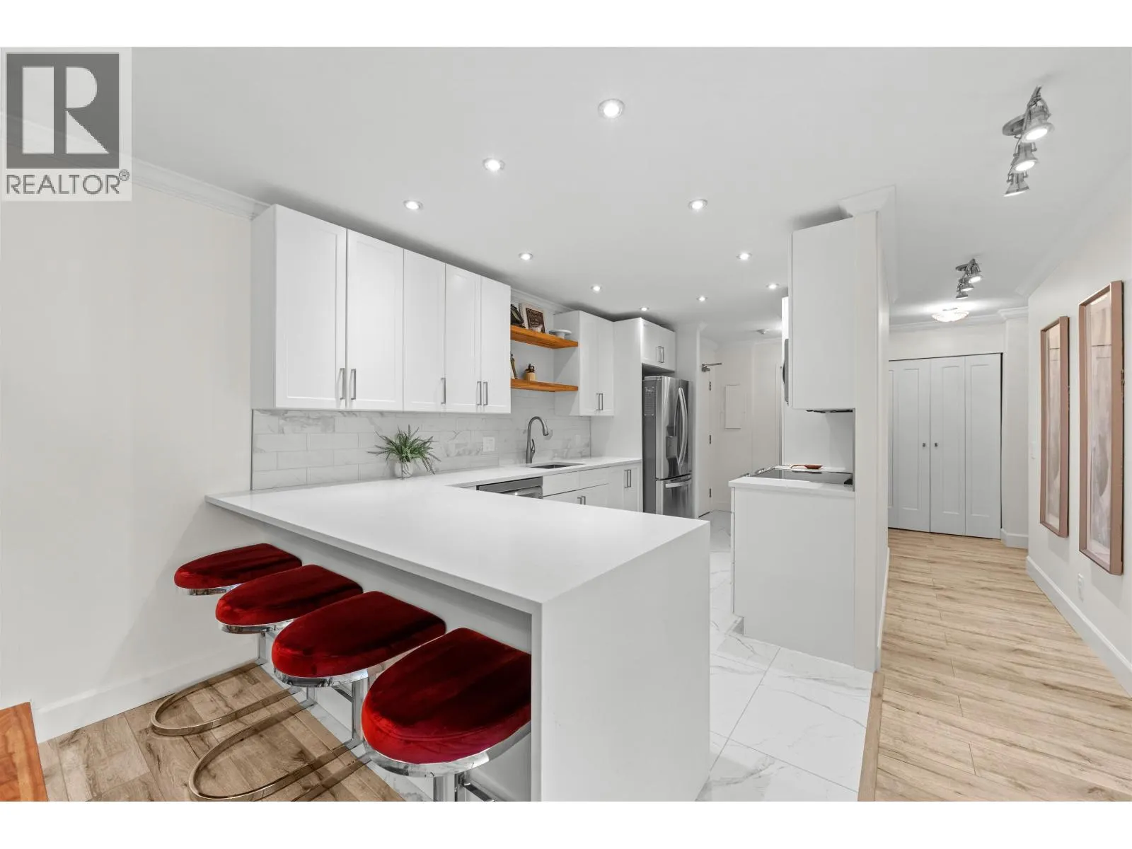 T4908 3980 CARRIGAN COURT