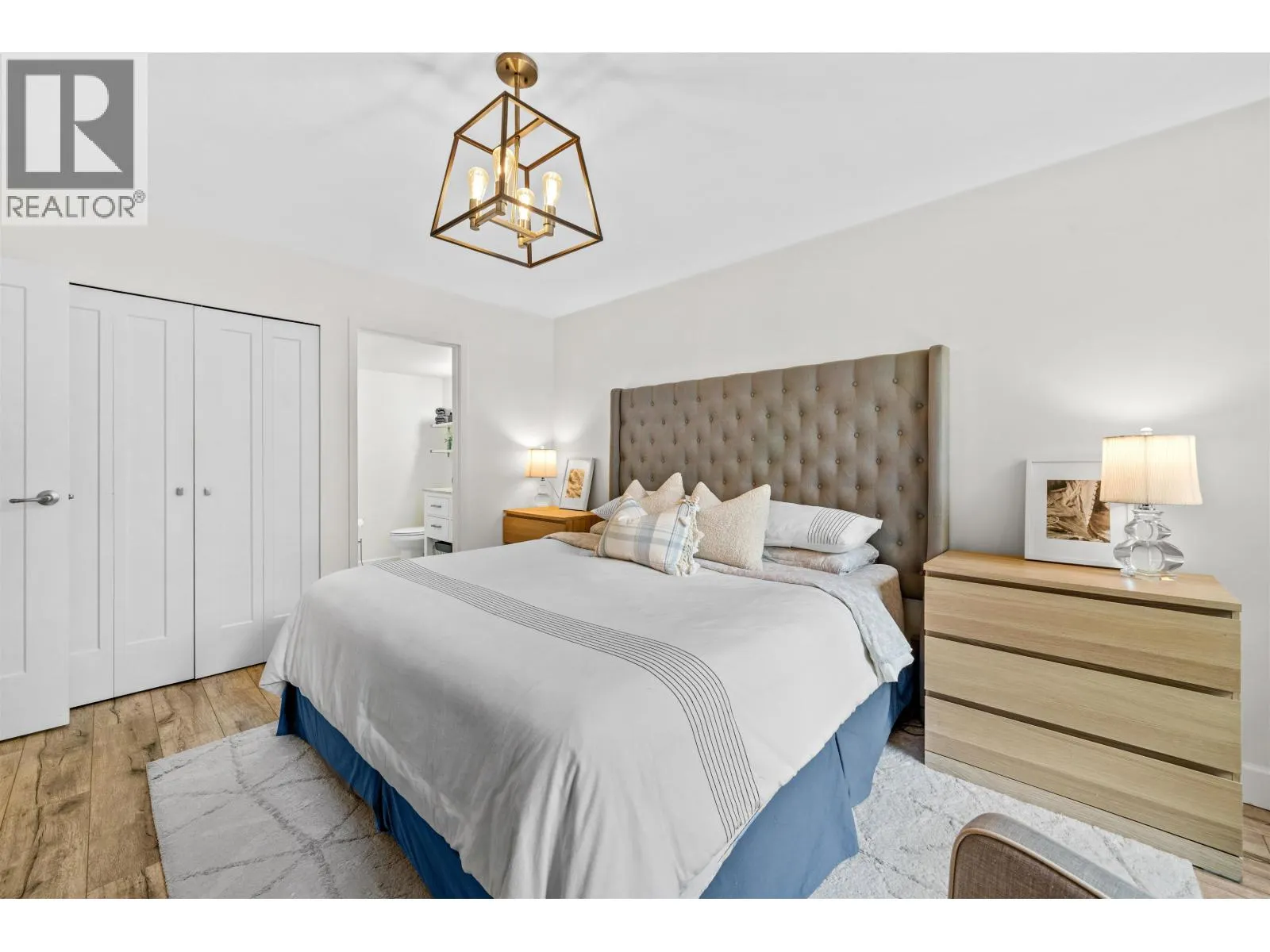 T4908 3980 CARRIGAN COURT
