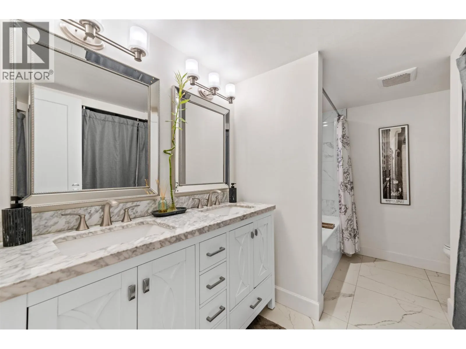 T4908 3980 CARRIGAN COURT